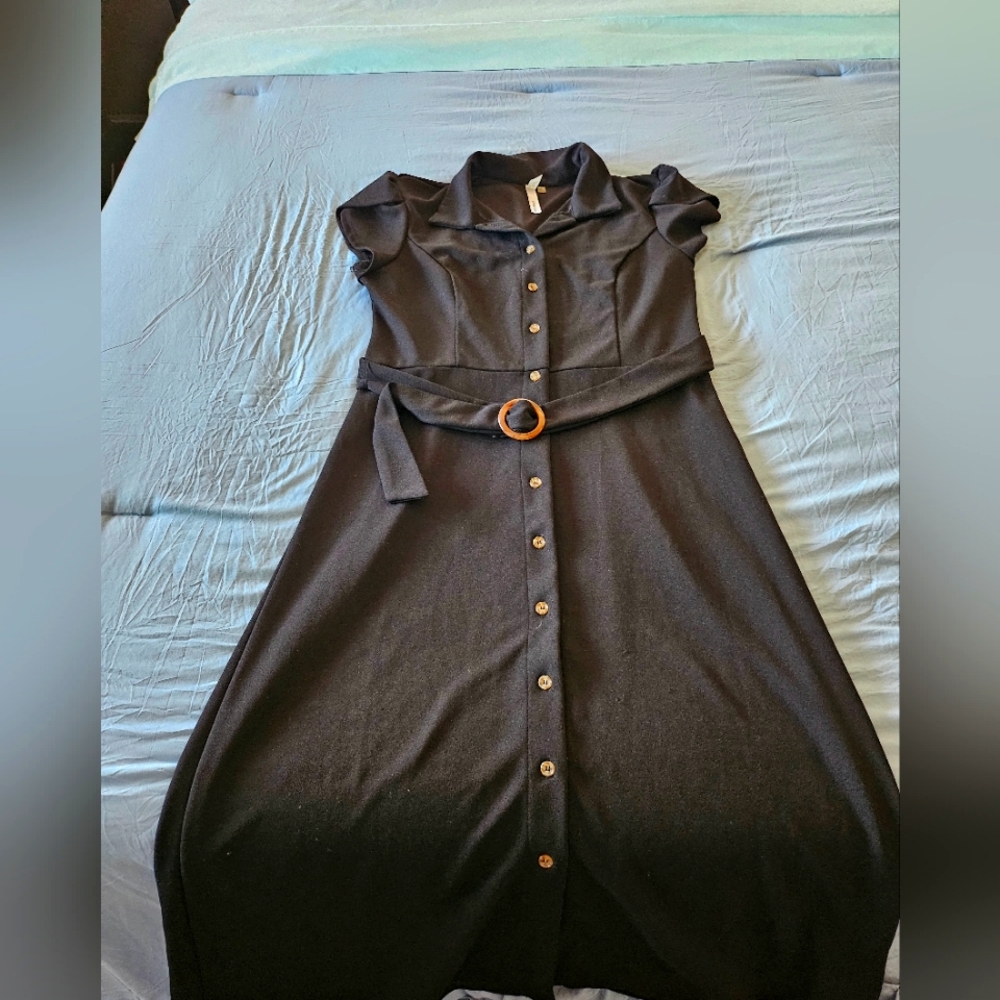 Long Black botton dress